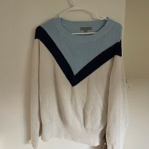 Stylish Chevron Crew Neck Sweater in Blue and White